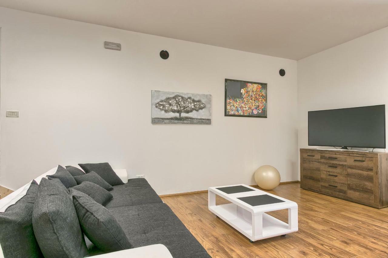 Wellness apartman Kaiser Pula Bagian luar foto